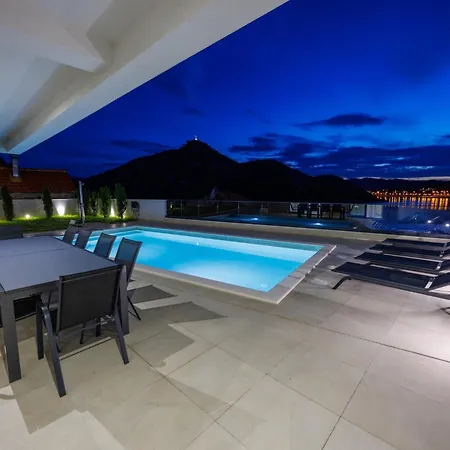 Villa Navis In - Haus Fuer 8 Personen *