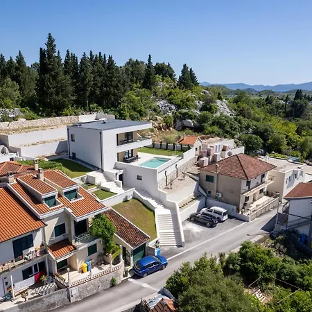 Villa Navis In - Haus Fuer 8 Personen Rogotin