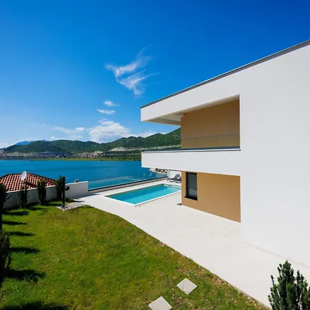 Navis In - Haus Fuer 8 Personen * Rogotin