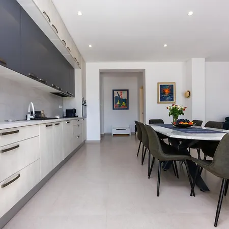 Navis In - Haus Fuer 8 Personen