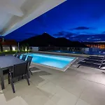 Vila Navis In - Haus Fuer 8 Personen *