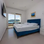Vila Navis In - Haus Fuer 8 Personen Rogotin
