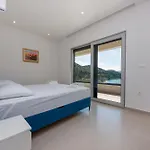 Navis In - Haus Fuer 8 Personen Vila *