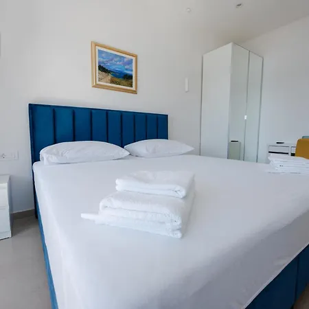 Navis In - Haus Fuer 8 Personen *