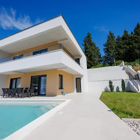 Villa Navis In - Haus Fuer 8 Personen