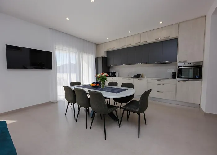 Navis In - Haus Für 8 Personen Villa Rogotin